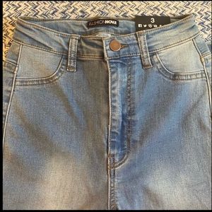 NWT Fashion Nova Classic Extreme Stretch Skinny Jeans